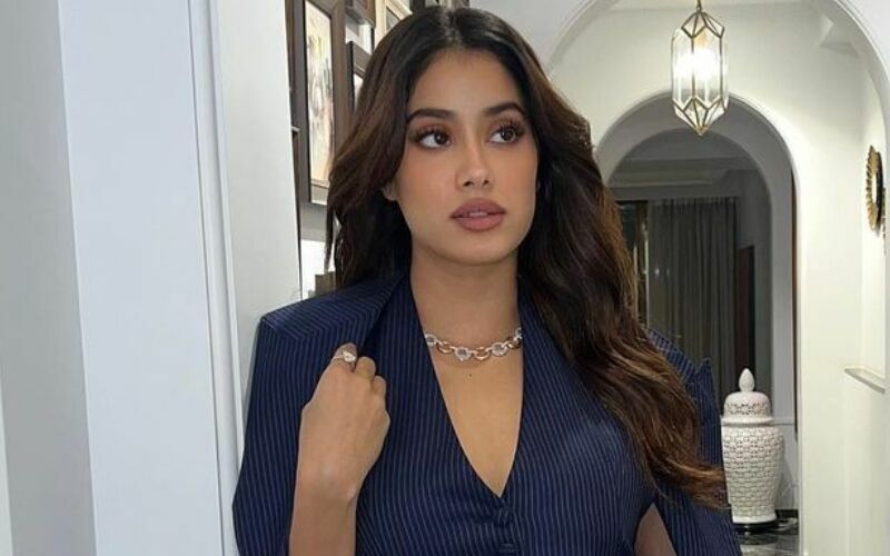 WHAT! Janhvi Kapoor BRUTUALLY Trolled After She Claims Being A Vegetarian Despite Having Fish, Netizens Call Her 'Dumb' - WATCH