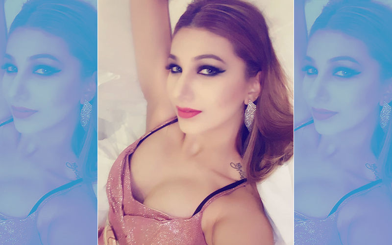 Bigg Boss 12: अनूप जलोटा की 37 साल छोटी गर्लफ्रेंड जसलीन मथारू के बारे में ये बातें जानकार दंग रह जाएंगे आप