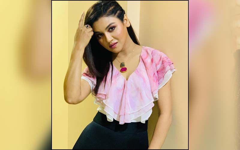 Jaya Ahsan Picks Fresh Vegetables From Her Home Garden, Shares Pics On Instagram