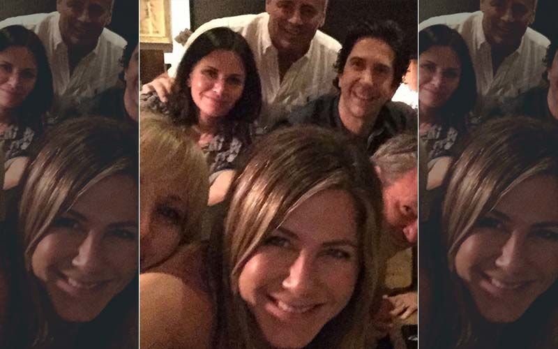 Jennifer Aniston Has Officially Joined Instagram; Her First Post Is An EPIC FRIENDS Reunion Selfie