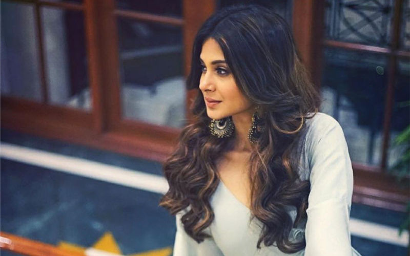 Jennifer Winget’s Look From AltBalaji’s Code M Out! Click To See Actress As A Military Lawyer