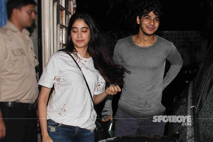 jhanvi kapoor spotted with ishaan khattar