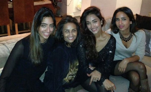 jiah khan and rabiya khan