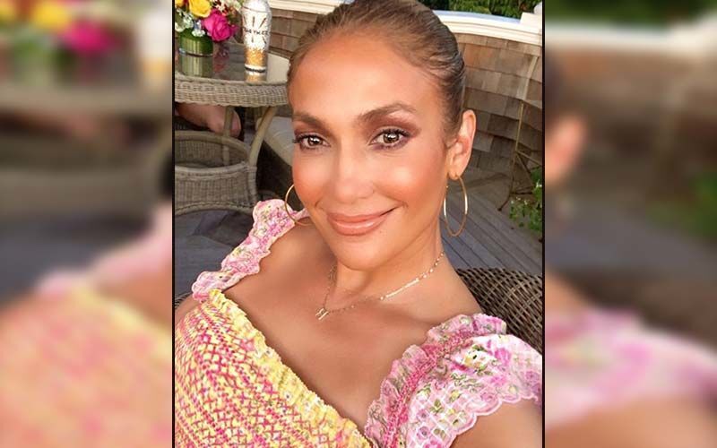 Jennifer Lopez Gives Sneak Peek Into Her Morning Beauty Routine Before Beverly Hills Appearance-WATCH