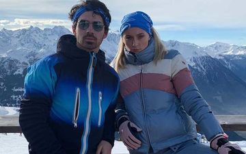 New Parents Sophie Turner And Joe Jonas Take Their Daughter For A Stroll; GoT Actress Flaunts Her Makeup-Free Self