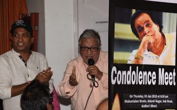 मशहूर अभिनेता कादर खान के निधन के बाद मुंबई में आयोजित की गई शोक सभा