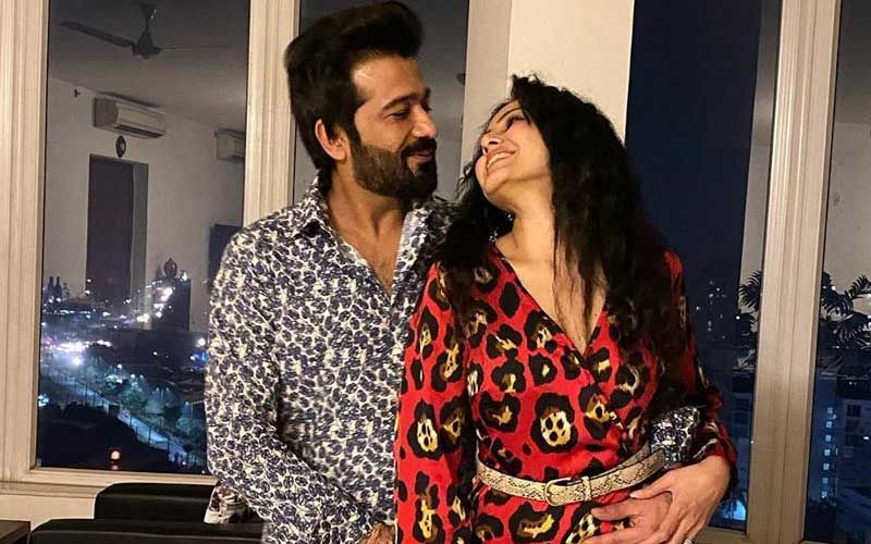 Kamya Punjabi Dashes Off to Delhi To Celebrate Hubby Shalabh Dang’s Birthday; Shares A Lovey-Dovey Wish With A Cozy Picture