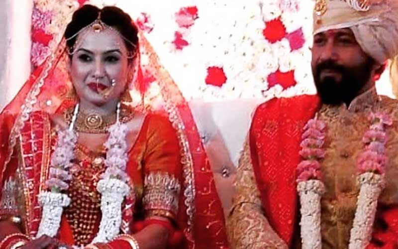 Kamya Panjabi Wedding FIRST PICS: Ex-Bigg Boss Contestant Ties The Knot With BF Shalabh Dang; Looks Insanely Gorgeous In Red Lehenga