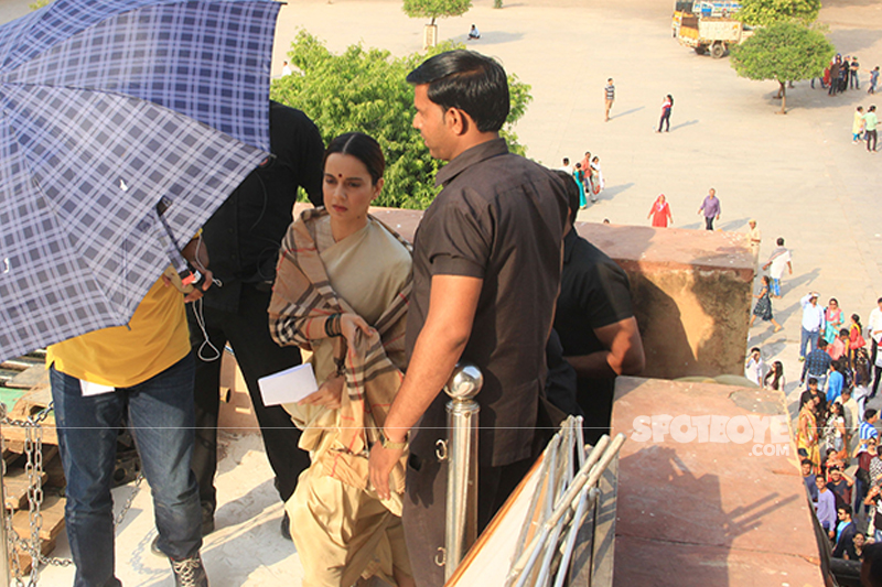 kangana ranaut on the sets