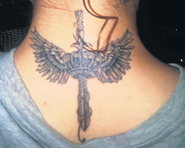 kangana ranaut sword with wings tattoo on the neck