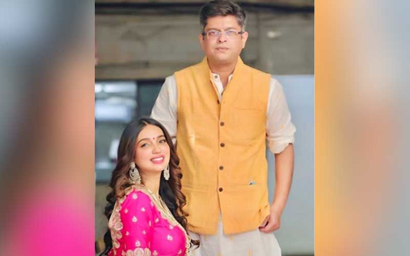 After Marrying Himanshu Sharma, Newlywed Kanika Dhillon Showers Praise On Husband; Says He Has Set A ‘High Benchmark As A Companion’
