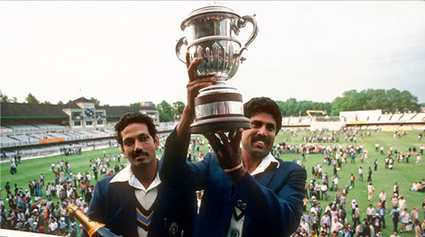 kapil dev and mohinder amarnath with cricket world cup 1983