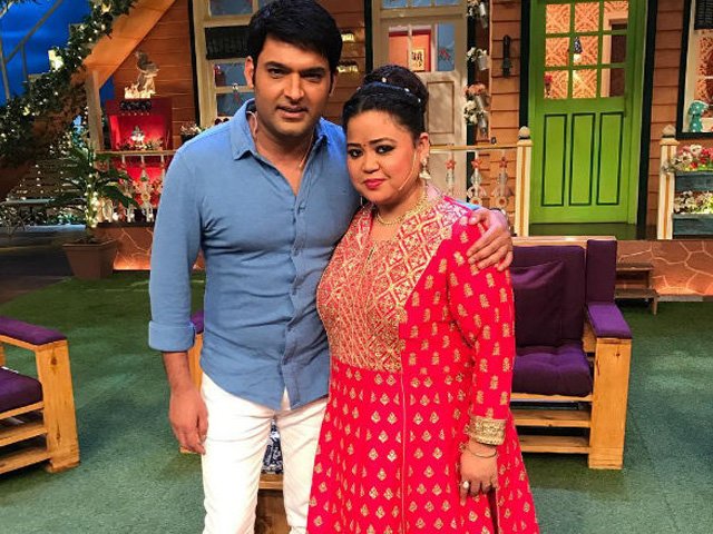 kapil sharma poses with bharti singh