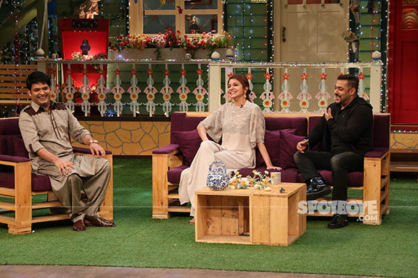 kapil sharmas banter with anushka sharma and salman khan on the sets of the kapil sharma show in filmcity