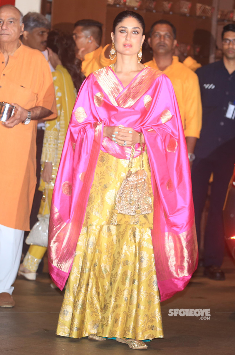 kareena kapoor snapped at ambani ganesh celebrations