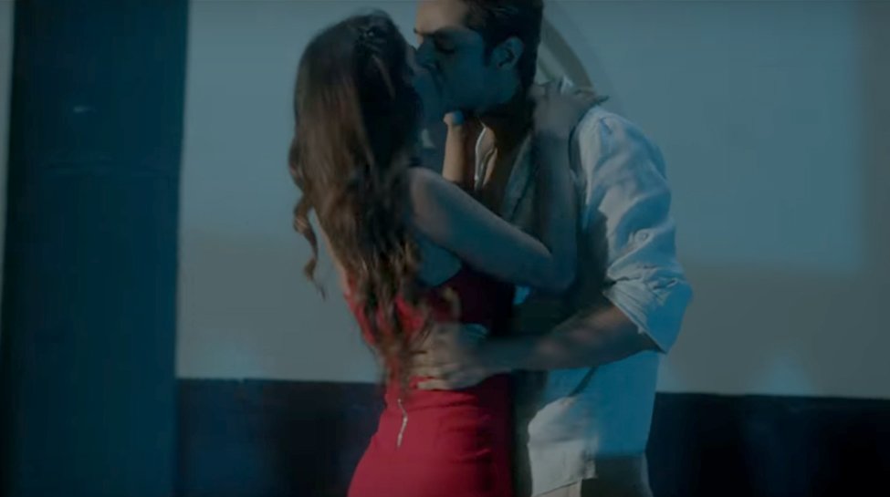 karishma sharma kisses her co star