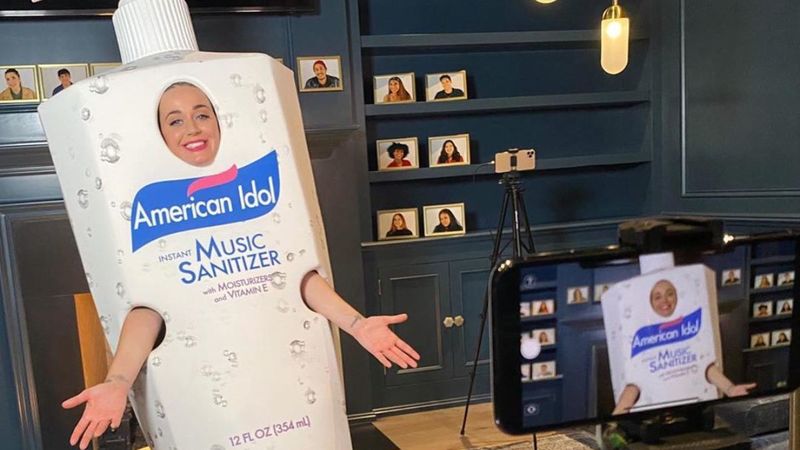 Pregnant Katy Perry Turns Into A Life-Size ‘Hand Sanitizer’ For At-Home American Idol Episode; Fans Go LOL