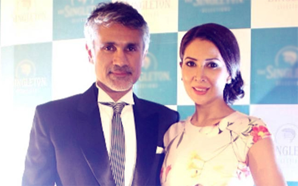 kim sharma with arjun khanna