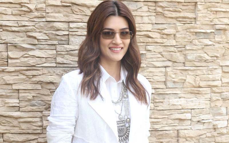 Kriti Sanon Shares A Glimpse Of Her Character 'Myra' From Bachchan Pandey As She Starts Dubbing For The Film