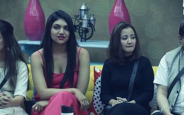 Bigg Boss 12: घर से बाहर होने के बाद कृति और रोशमी ने कही ये बात