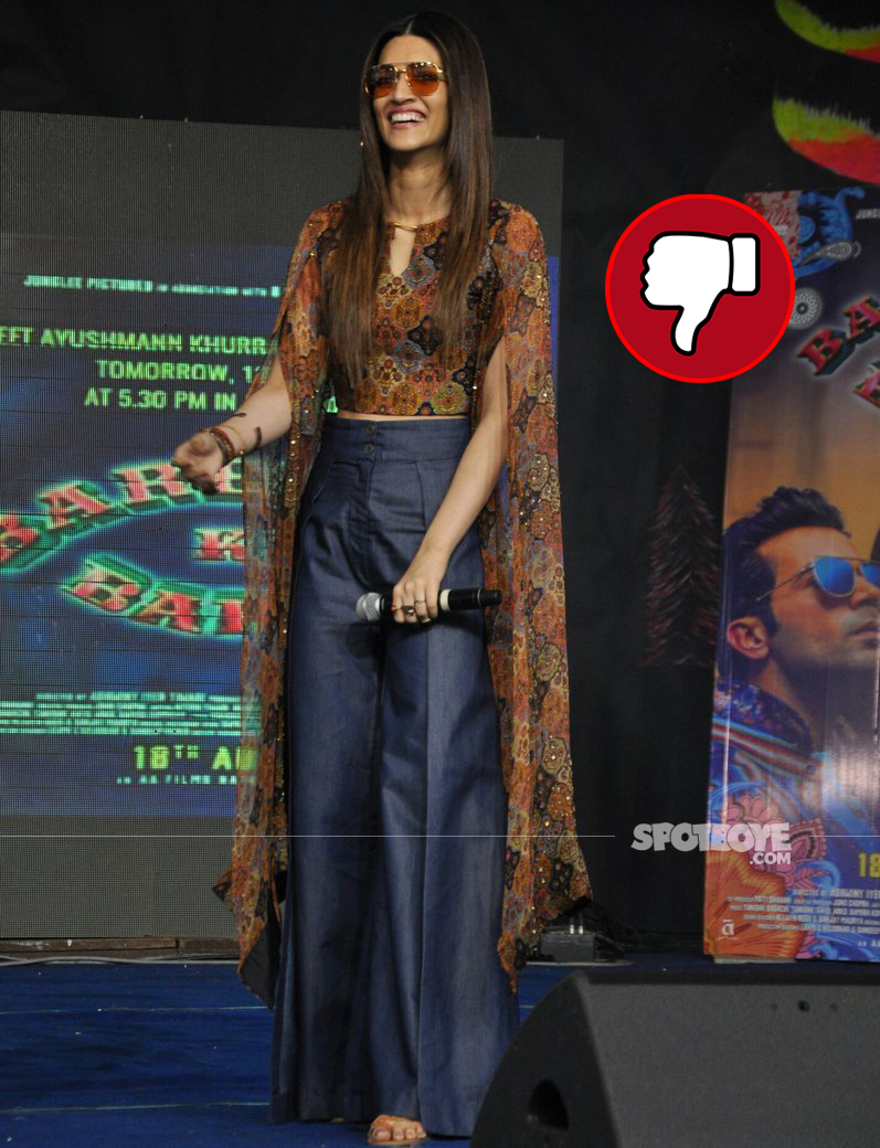 kriti sanon promotes her movie bareilly ki barfi