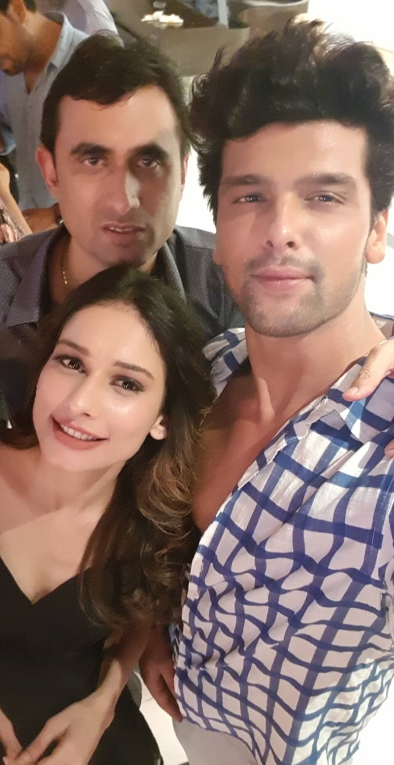 kushal tandon aneri vajani at beyhadh wrap up shoot