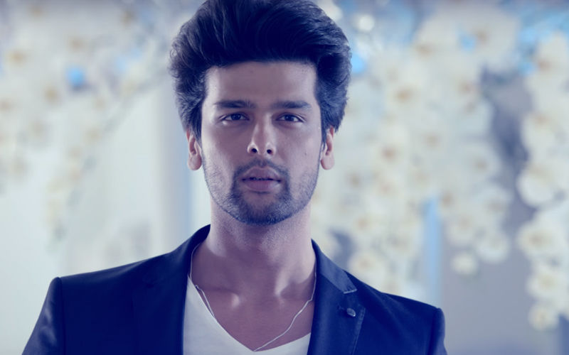 Kushal Tandon Apologises To Ex-Girlfriends; Says, “I Am Sorry For Every Heart I Broke”