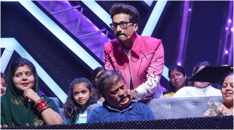 Superstar Singer 3: Haarsh Limbachiyaa gives a stylish makeover to Rajdeep Ghosh’s Father On The Reality Show