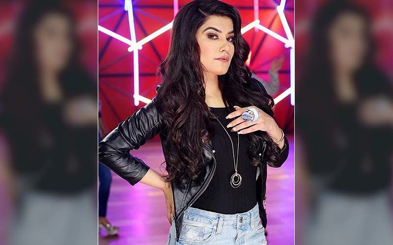 Lahore Da Paranda: Popular Singer Kaur B's New Song Is Out Now