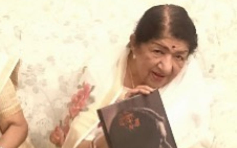 Lata Mangeshkar Health Update: Bollywood Wishes For Her Speedy Recover As The Veteran's Health Remains Critical