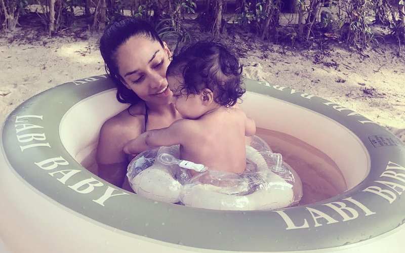 PIC: Lisa Haydon Giving Swimming Lessons To Son Zack Lalvani Will Melt Your Heart