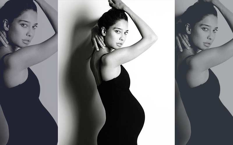 19-Week Preggers Lisa Haydon Flaunts Her Baby Bump In Style In This Latest Monochrome Picture