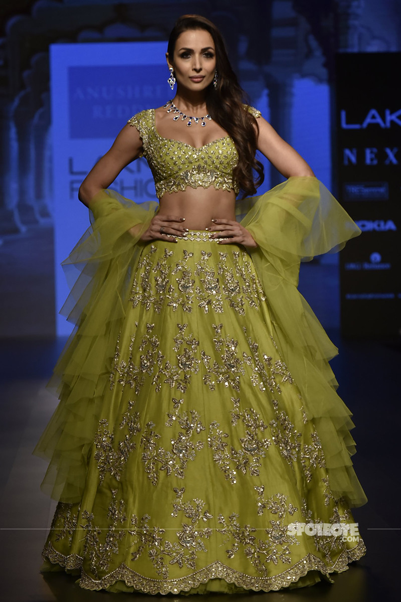 malaika arora walks the ramp for lakme fashion week 2018