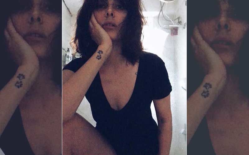 Mandana Karimi Sets Temperature Soaring As She Poses For A Topless Mirror Selfie – PIC INSIDE