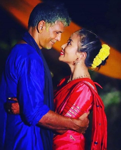 milind soman with ankita konwar