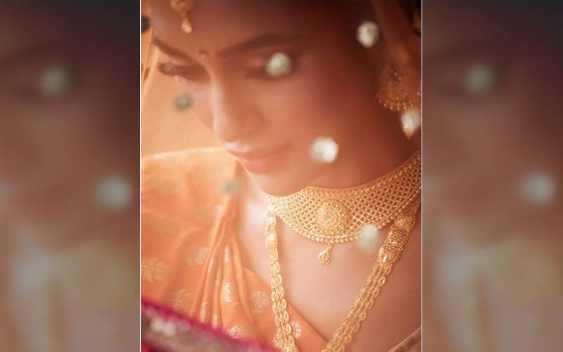 Mimi Chakraborty Is looking Dreamy Traditional Bride In Her New Picture