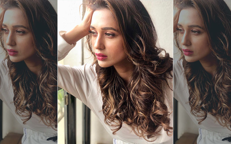 Mimi Chakraborty’s Messy Hairstyle Will Inspire You to Change Your Hairdo, Check Here