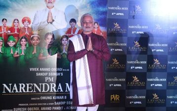 मोदी बायोपिक : सर्वोच्च न्यायालय ने निर्वाचन आयोग से फिल्म देखकर फैसला लेने को कहा