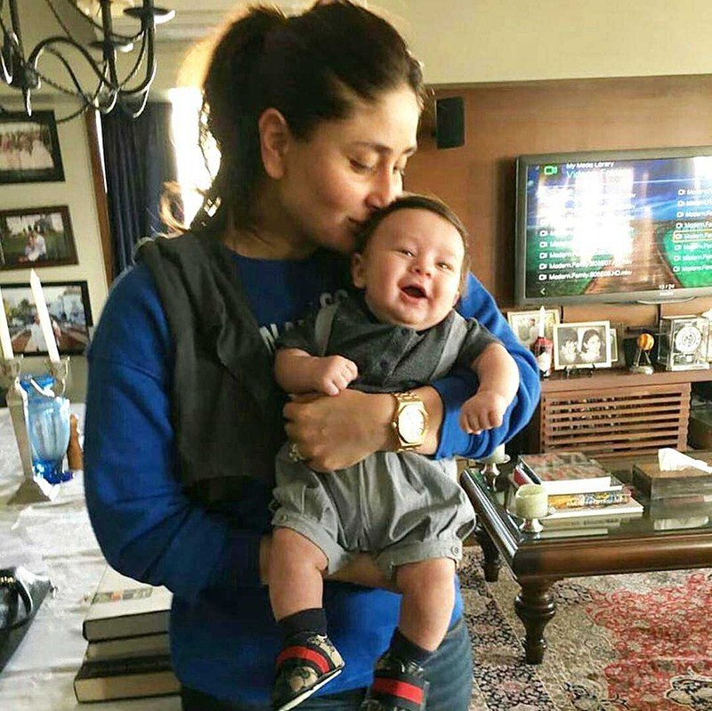 mommy kareena kapoor khan with baby taimur ali khan