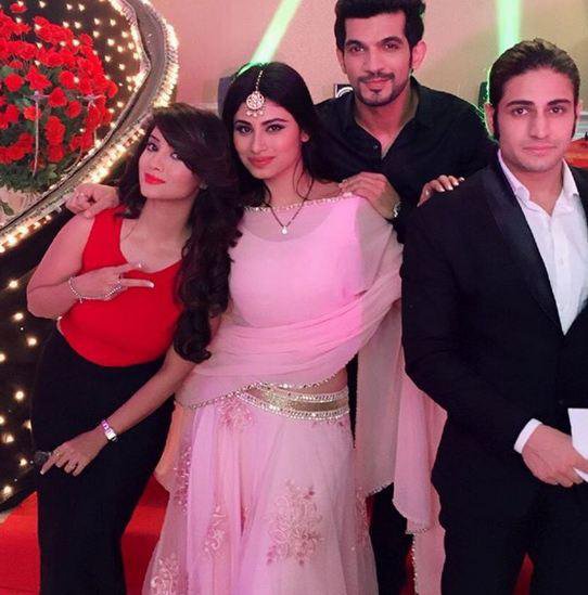 mouni roy adaa khan arjun bijlani and rajat tokas