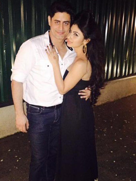 mouni roy and mohit raina share a cute picture