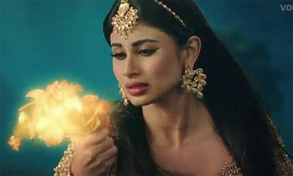 tv-actress-mouni roy in naagin 2