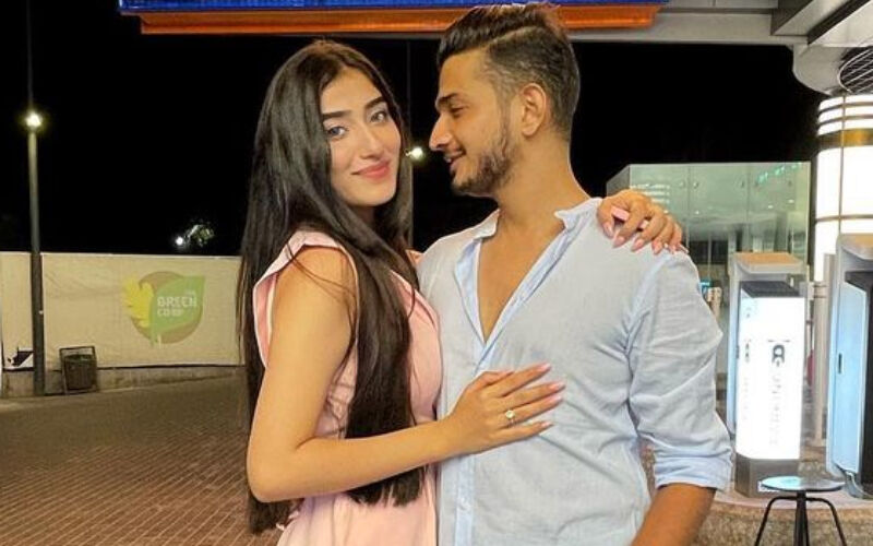 Munawar Faruqui Leaves Fans Impressed As He Showers Love For Girlfriend Nazila Sitashi With Self-written Poetry-SEE POST!