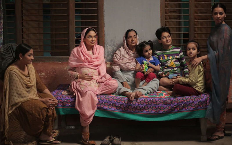 ‘Munda Hi Chahida’: Neeru Bajwa Shares A Picture Of The Amazing Female Cast Of The Movie