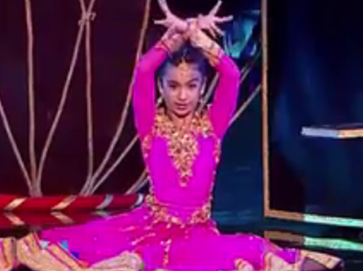 muskan dancing on dhol baje