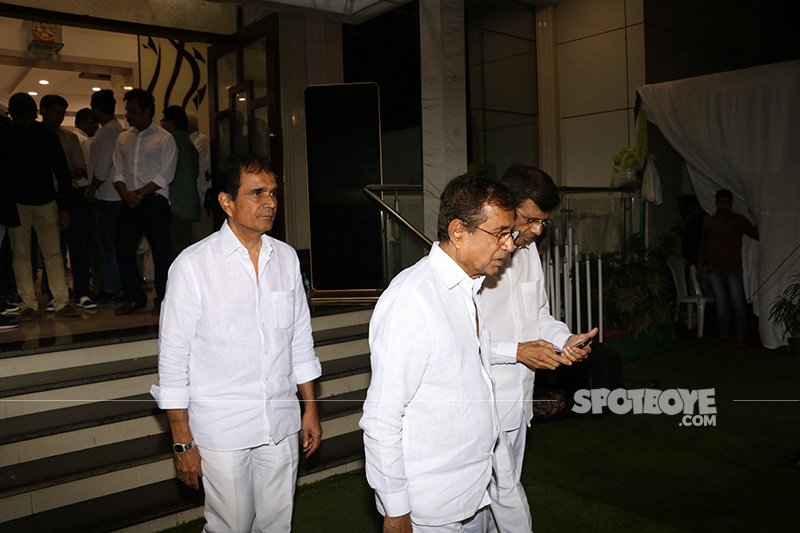 mustan brothers at neeraj vora s prayer meet