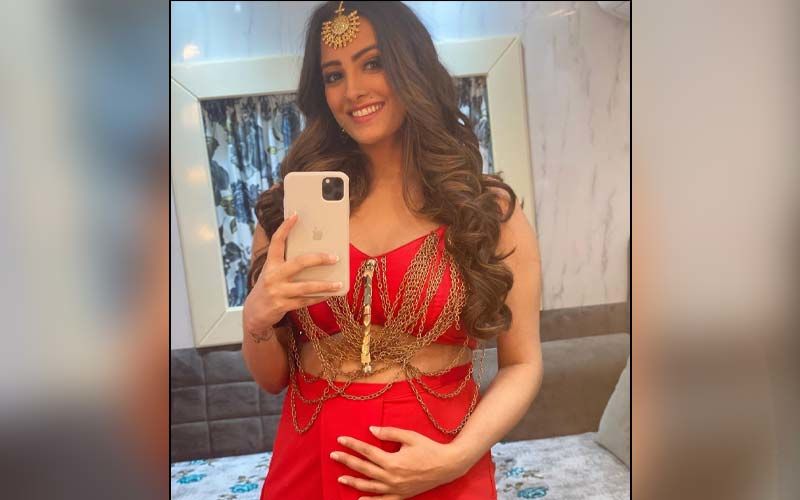 Anita Hassanandani Was Pregnant During The Climax Shoot Of Naagin 4, Did You Spot Her Baby Bump?
