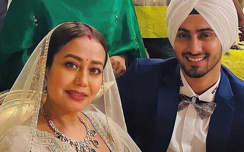 After Tying The Knot, Neha Kakkar And Rohanpreet Singh Return to Mumbai; Twinning In White Newlyweds Are All Smiles