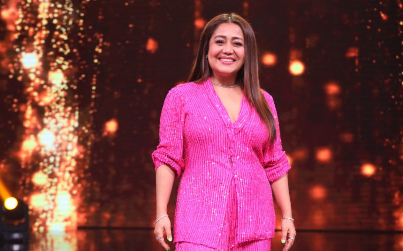 Superstar Singer 2: Neha Kakkar Sets Stage On FIRE With Her Amazing Performance On ‘Mile Ho Tum Hum Ko’ Alongside A Contestant- See VIDEO