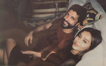 Netizens Bless Farhan Akhtar-Shibani Dandekar, Asking 'Shaadi Kab Hai'?